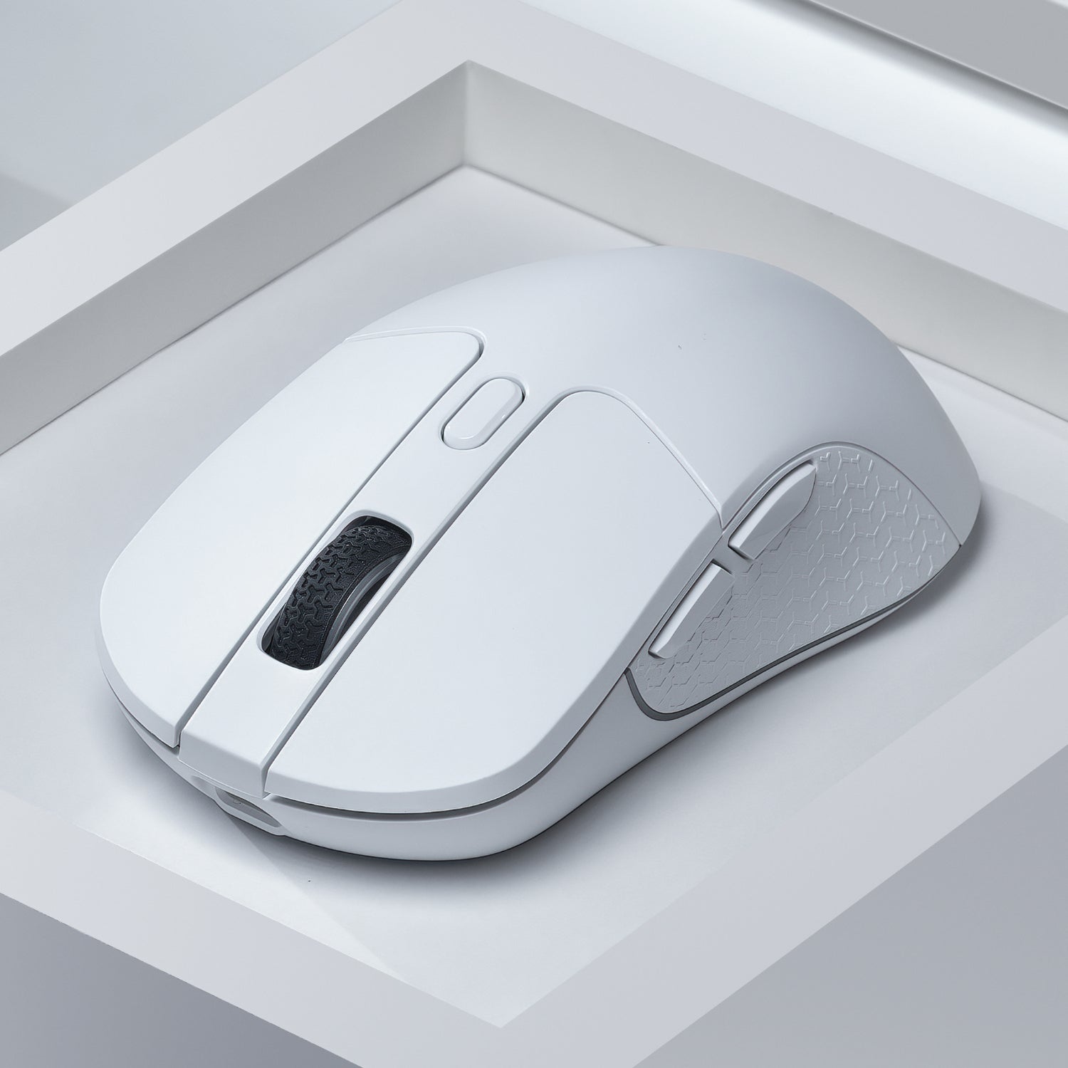 Keychron M3 RGB Wireless Optical Mouse - White-3