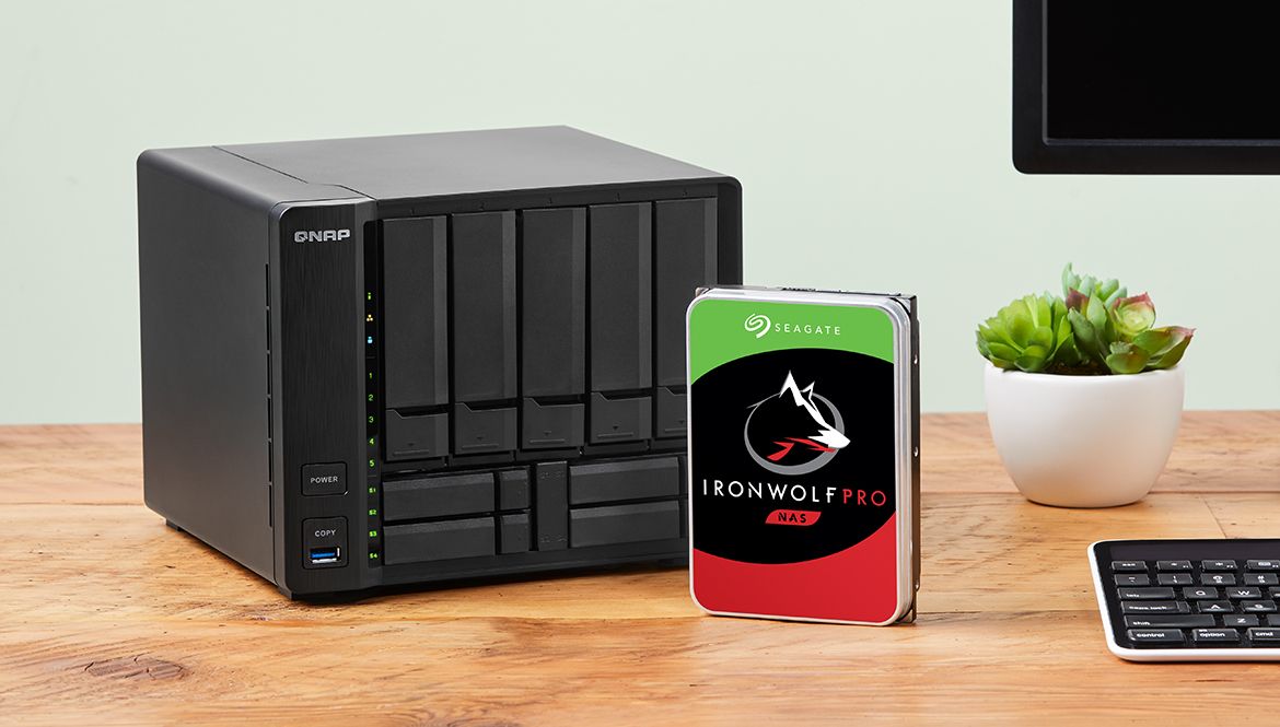 Seagate Ironwolf ST8000VN002 8TB 3.5'' HDD NAS Drives; SATA 6GB/s Interface; 1-8 Bays Supported; MUT: 180TB/Year; RV: Yes; Dual