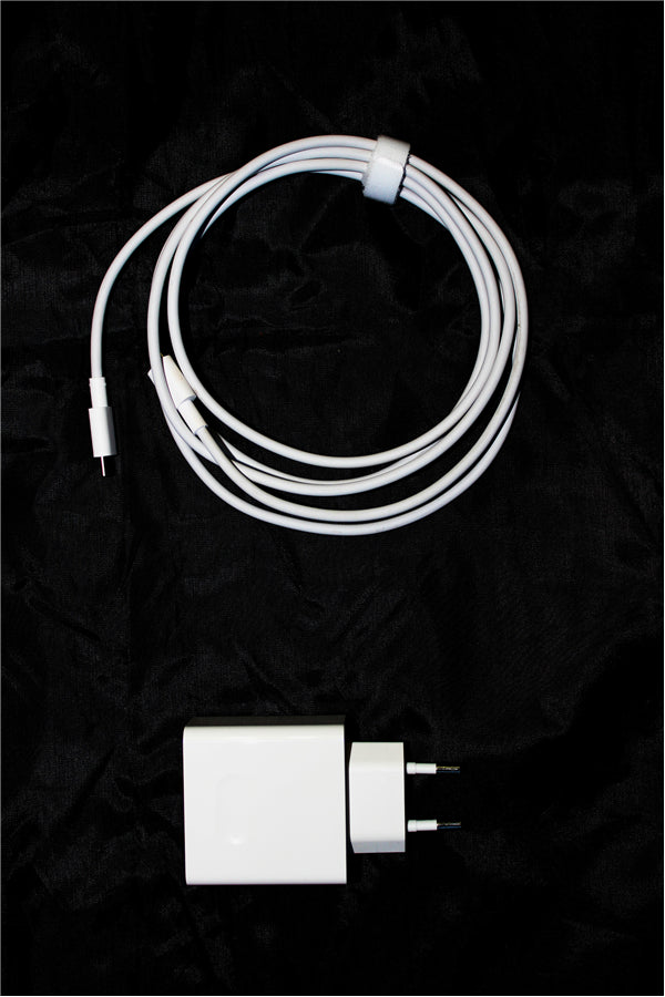 HUAWEI Matebook Adaptor+Cable. 40W V5 tier2-2.5KV/4KV Surge (02220897+04071375)