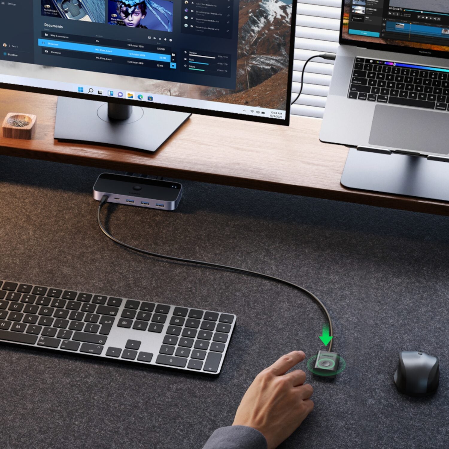 UGREEN Sharing Switch Box 2-in-4 Out-2