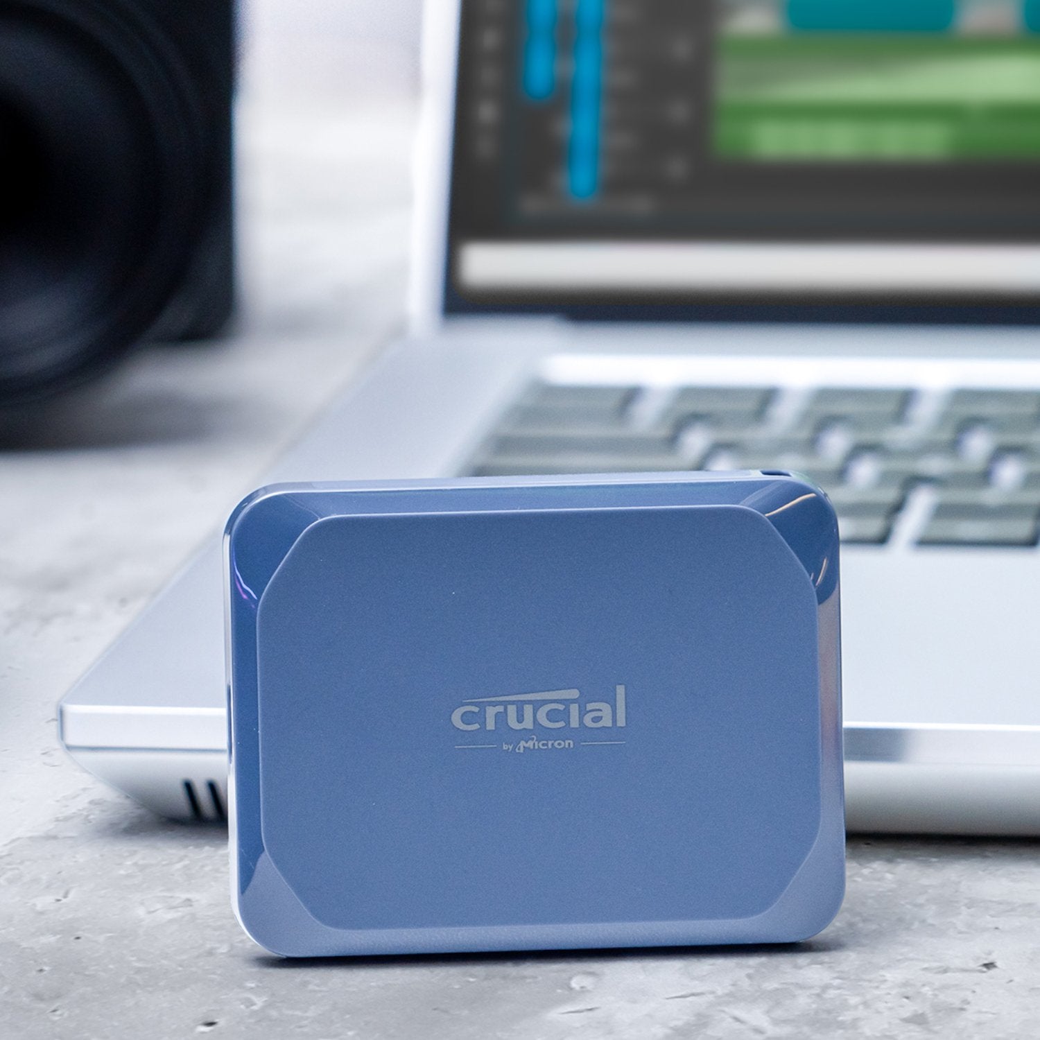 Crucial X10 2TB Type-C Portable SSD-1