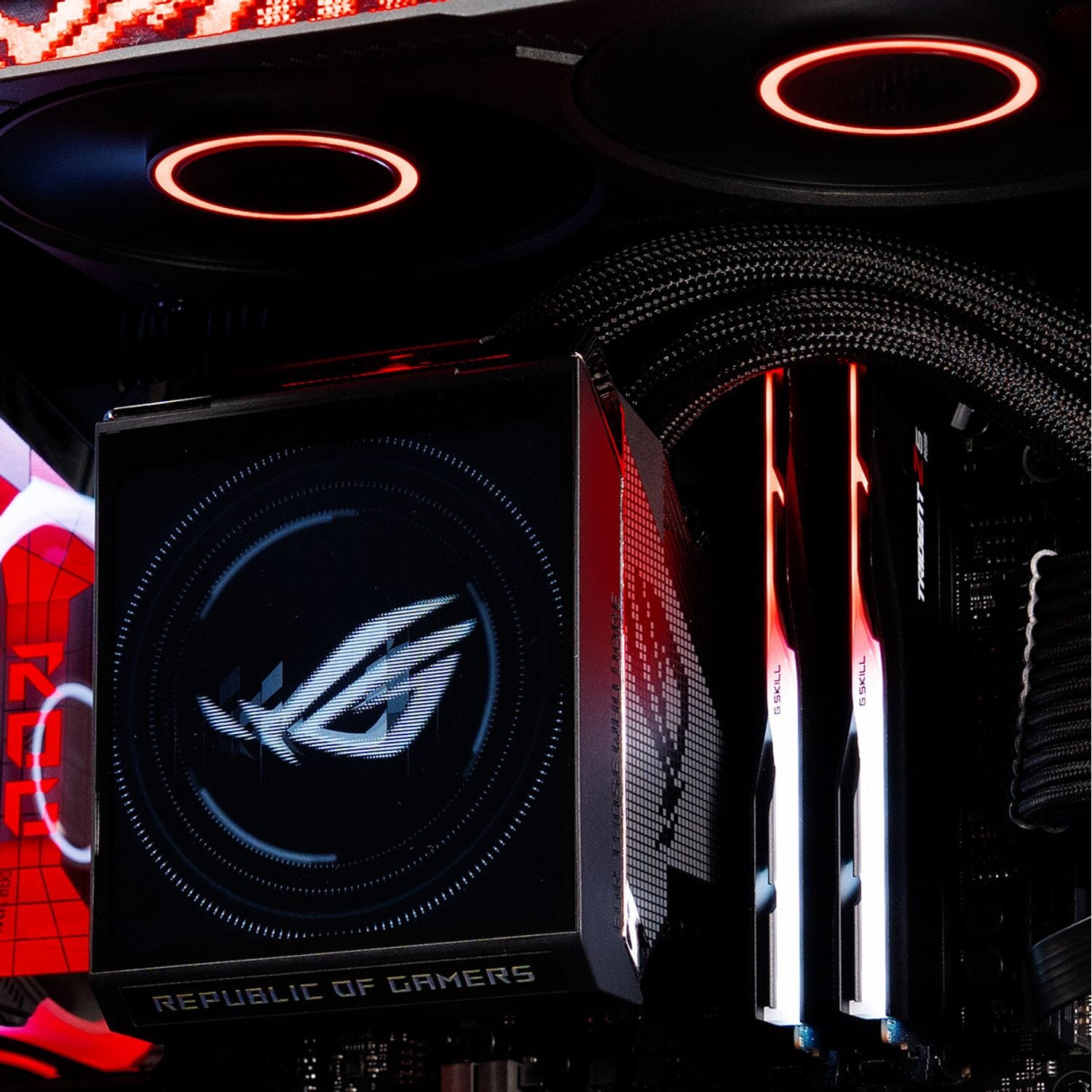 ASUS ROG Strix SLC IV 360 ARGB LCD Liquid CPU Cooler - Black-4