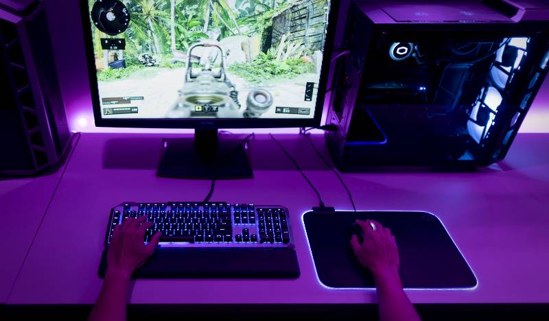 Cooler Master MP750 Large Flexible RGB Mousepad; Smooth Surface; Thick RGB borders; Water Repellent Coating