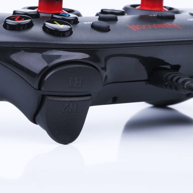 REDRAGON SATURN WIRED X/D-INPUT(DIGITAL/ANALOG) PC CONTROLLER BLACK - Platinum Selection